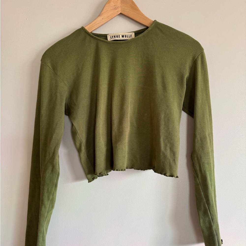 LYKKE WULLF GREEN CROPPED LONG SLEEVE TEE